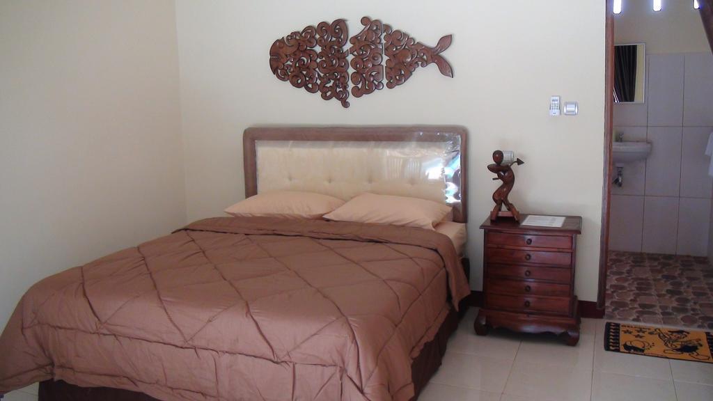 Villa Yukie Senggigi Montongbuwoh Quarto foto
